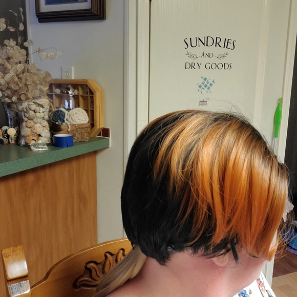 Short Bob Pixie Cut  ombre golden top to black wig 10" Synthetic - Picture 4 of 16